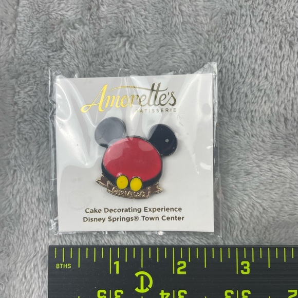 Disney Amorette's Cake Decorating Mickey Mouse Disney Springs Trading Pin NEW - Picture 2 of 4
